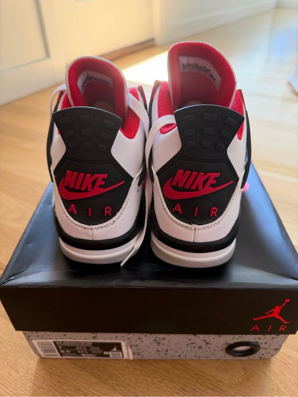 NIB Air Jordan 4 Retro Fire Red 2020